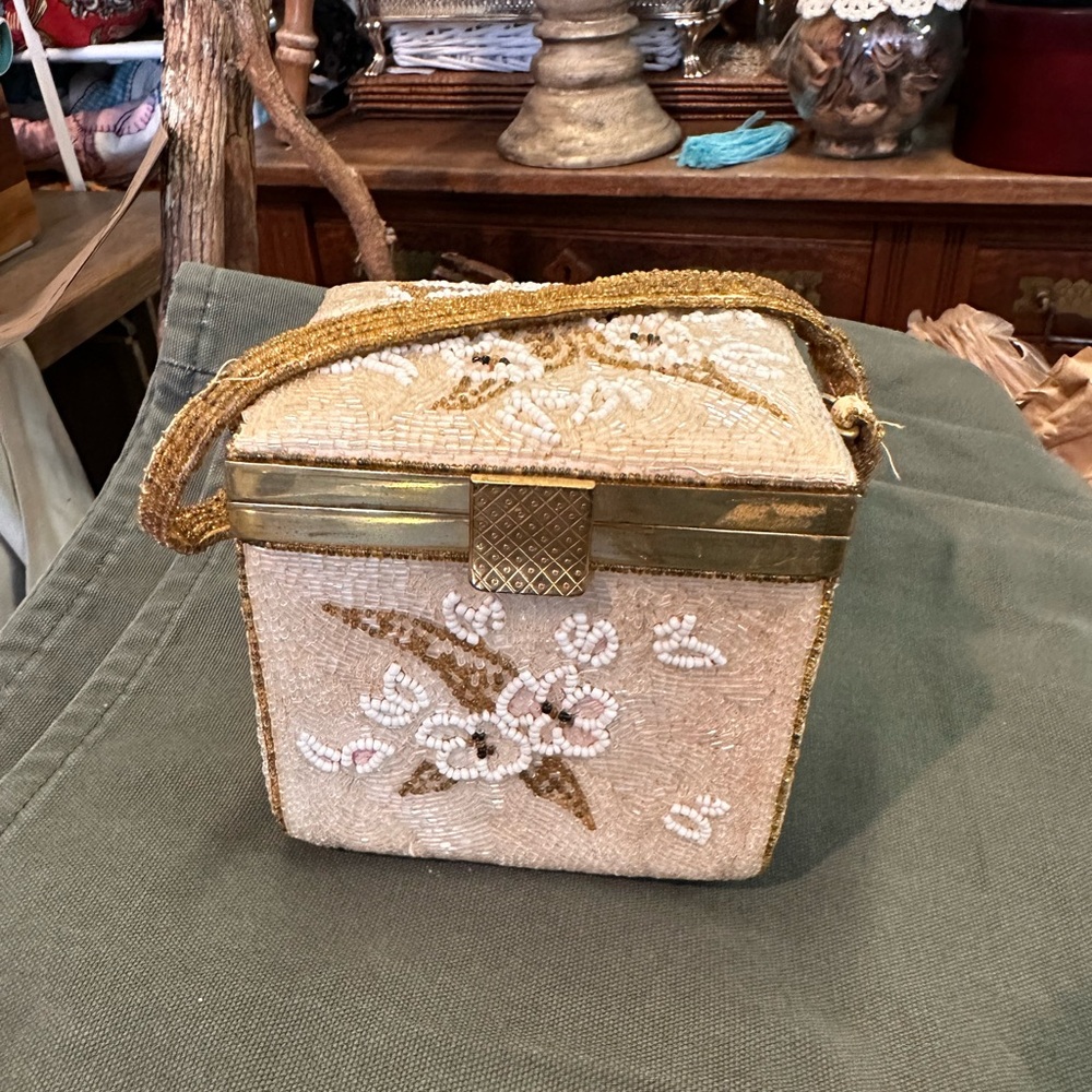 Vintage Yuki Tori Tokyo Beaded
Evening Box Bag
